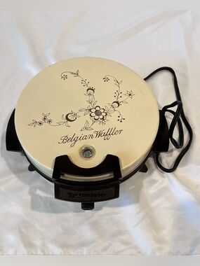 Vintage Toastmaster Belgian Waffle Maker Floral Cream